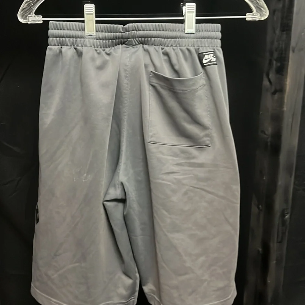 NIKE- medium gray polyester athletic shorts